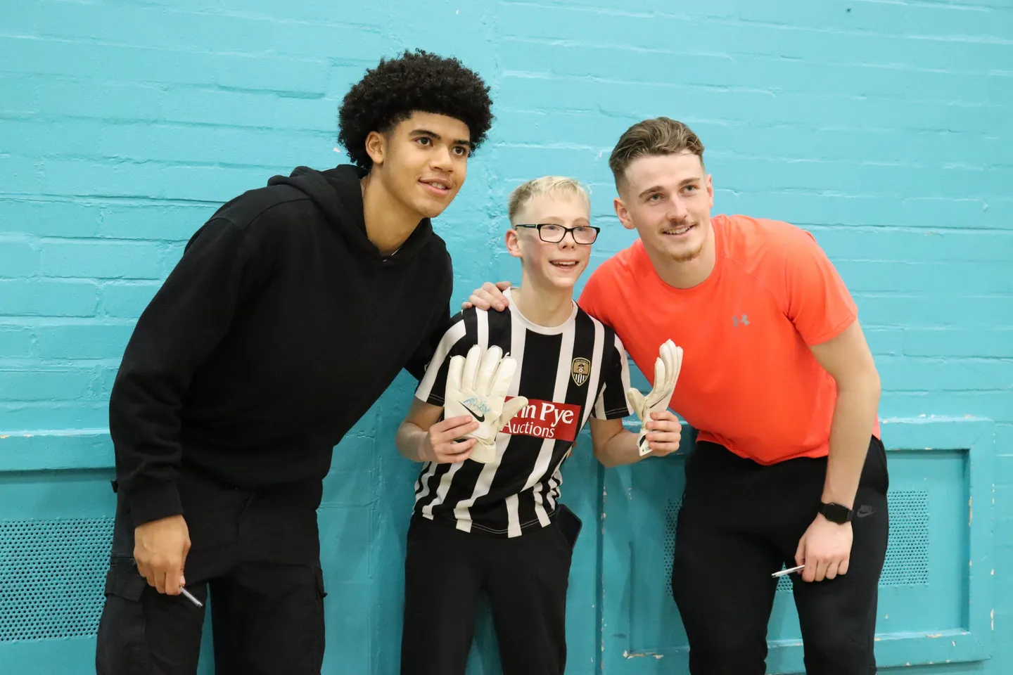 Tiernan Brooks and Lucien Mahovo visit Premier League Kicks Session for EFL Community Weekends